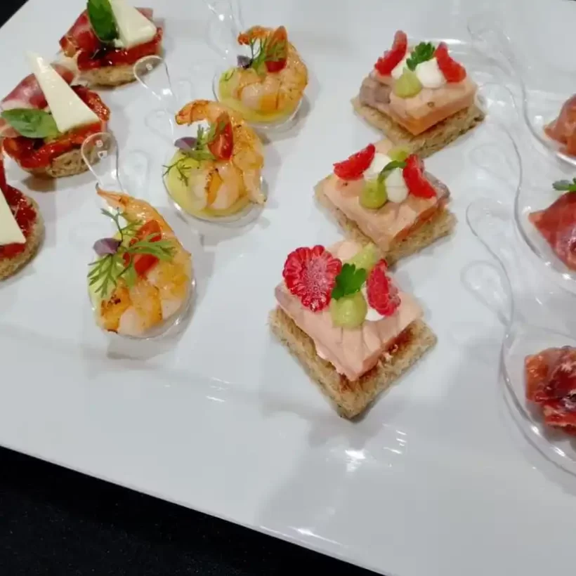 Piqueos salados de Versatto Catering